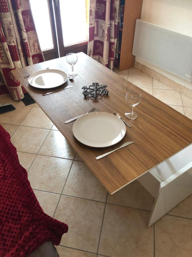 Appartement Rez De Jardin Montee De L'Alpe D'Huez La Garde  Eksteriør bilde